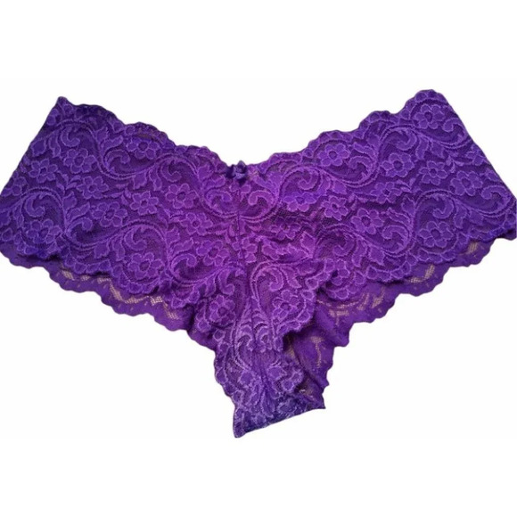 Smart & Sexy Panties - Picture 1 of 3